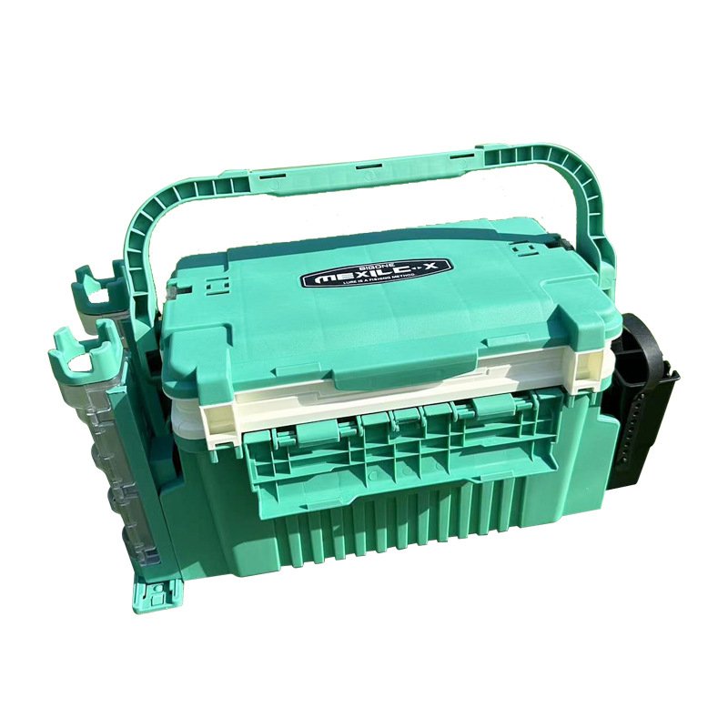 Luya fishing gear supplies can be transported in hand-held fishing boxes with a large double capacity